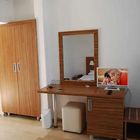 Resort Club Blue White