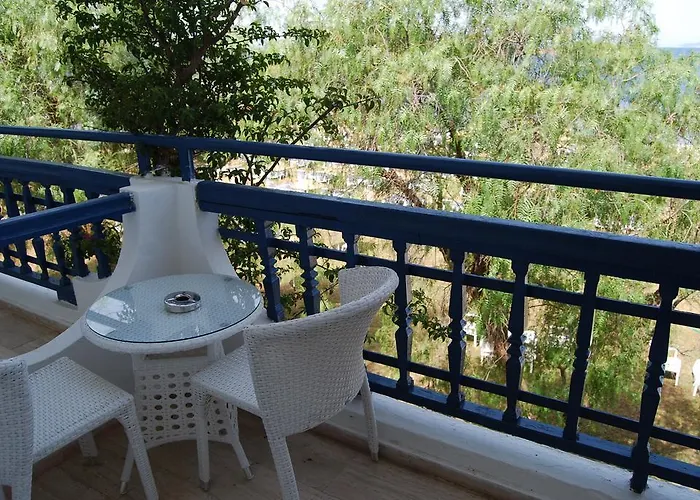 Club Blue White Feriested Turgutreis