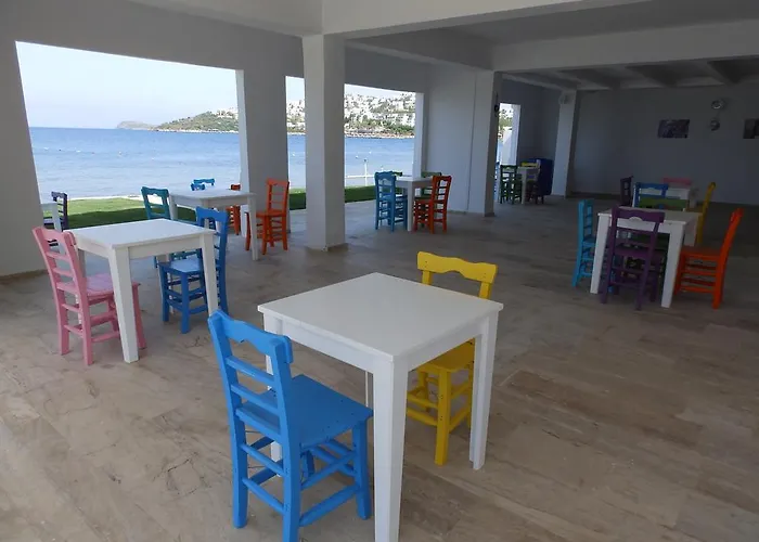 Resort Club Blue White 4*