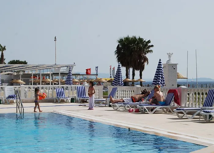 Club Blue White Turgutreis