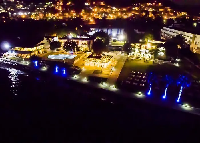 Resort Club Blue White Turgutreis