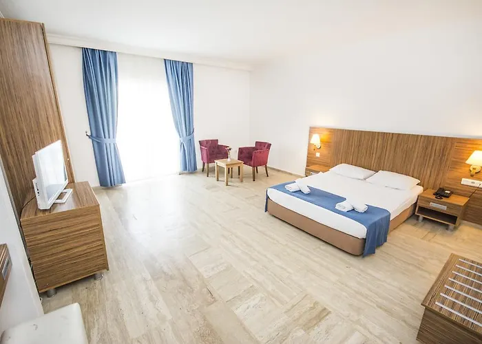 Resort Club Blue White 4*