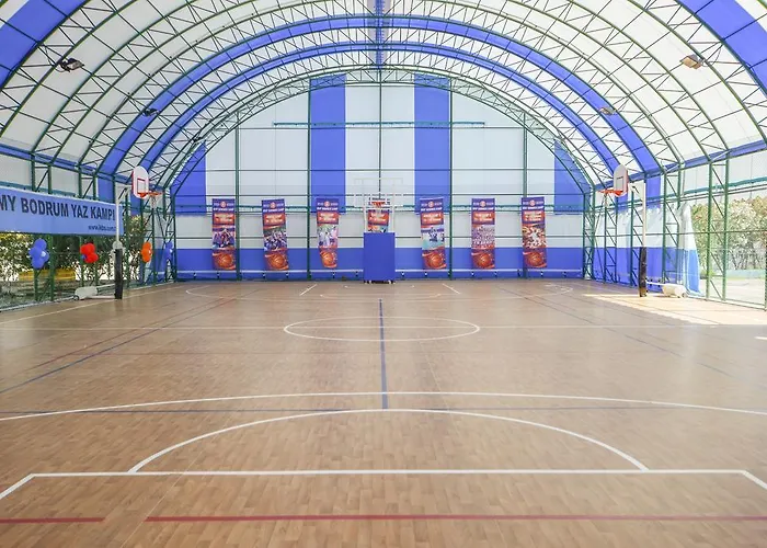 Resort Club Blue White