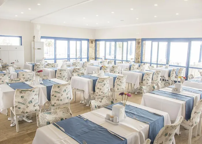 Resort Club Blue White 4*