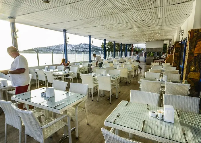 Club Blue White Turgutreis