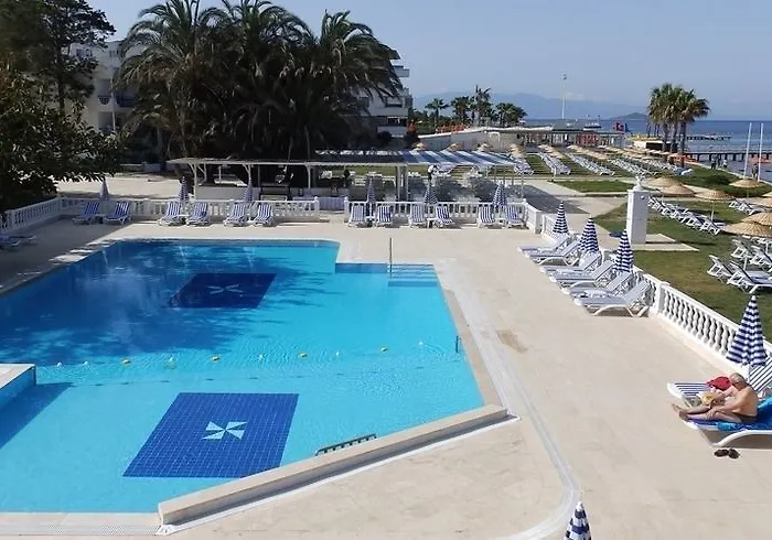 Club Blue White Resort Turgutreis