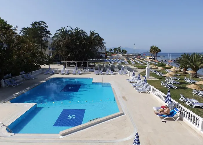 Resort Club Blue White Turgutreis