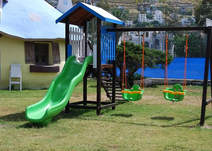 Club Blue White Resort 4*