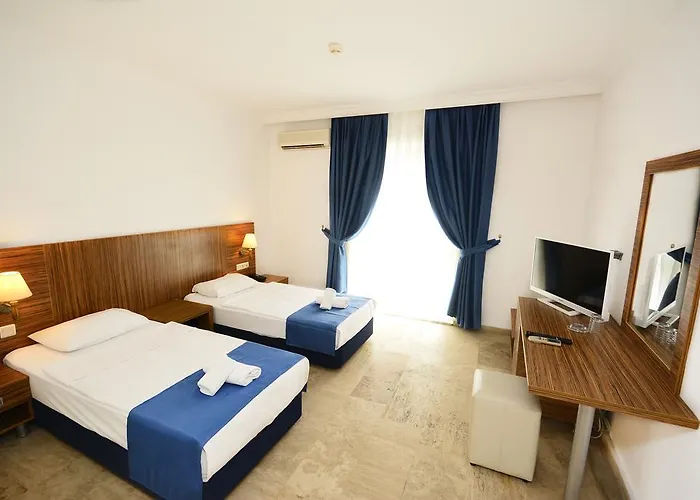 Resort Club Blue White